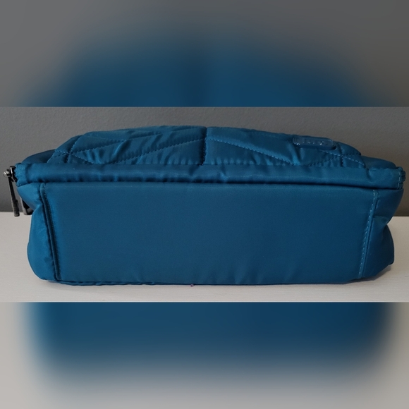 NWOT LUG Scoop Crossbody Purse & Vera Bradley Mirror Compact - Picture 4 of 8